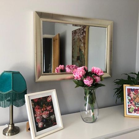 덤프리스 Stunning Period Townhouse With Garden, Walking Distance To Town 빌라 외부 사진