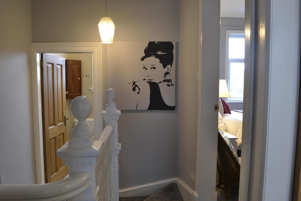 덤프리스 Stunning Period Townhouse With Garden, Walking Distance To Town 빌라 외부 사진